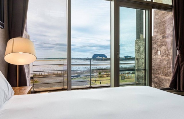 Jeju Roomine Pension