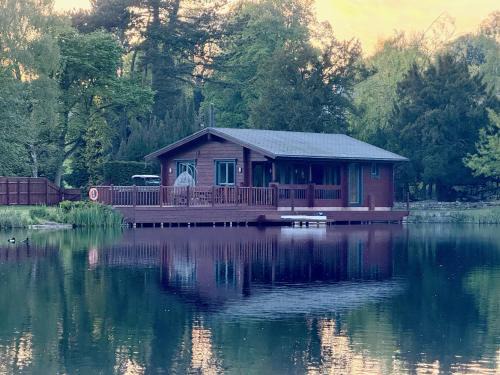 JEM Lodge