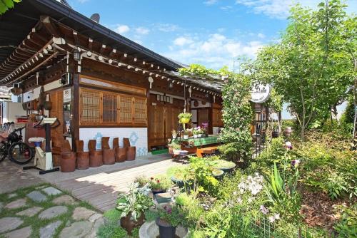 Jeonju Ongoeul Hanok Stay