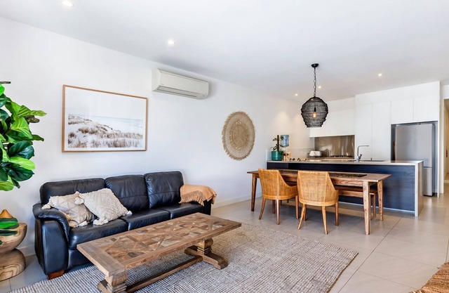 Jerissa - Stylish Apartment in the Heart of Port Fairy