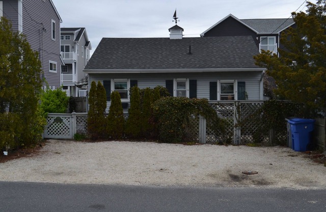 JERSEY SHORE BAY FRONT COTTAGE