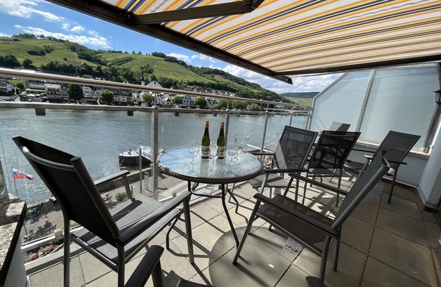 Jewel of the Mosel, Townhouse in central Zell, beautiful Mosel views
