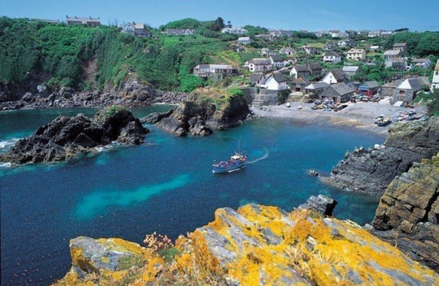 Jimmers Loft @ Cadgwith Cove-Beautiful Sea Views