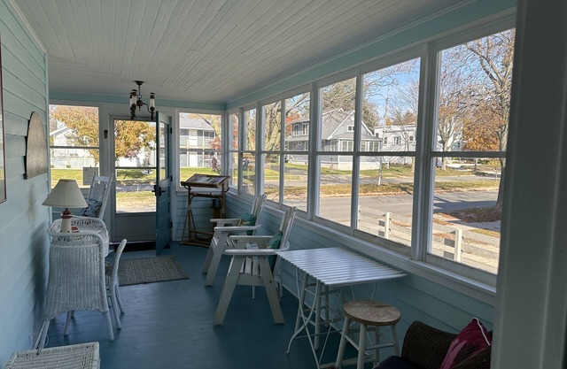 Jimmy's Beach House "B" Located just 1 block from Ludington's city beach.