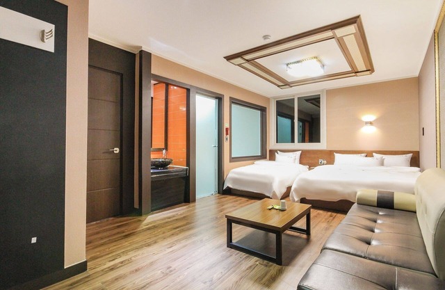 Jinju Hotel Daom