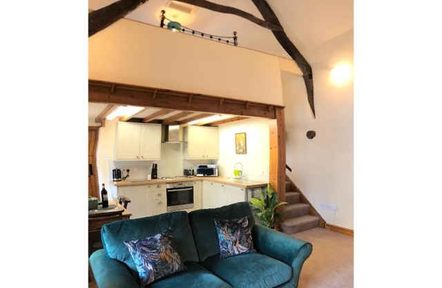Jitty Cottage - Open Plan with Gallery Bedroom