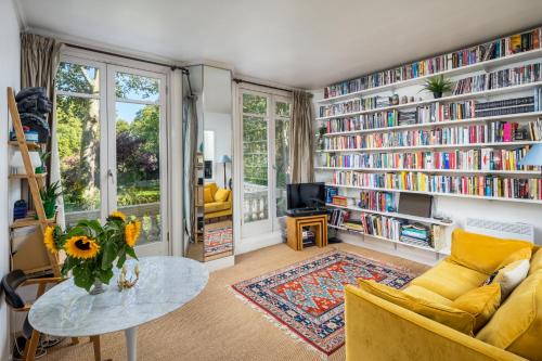 JOIVY Sunny 1-bed flat with terrace in Bayswater, near Paddington