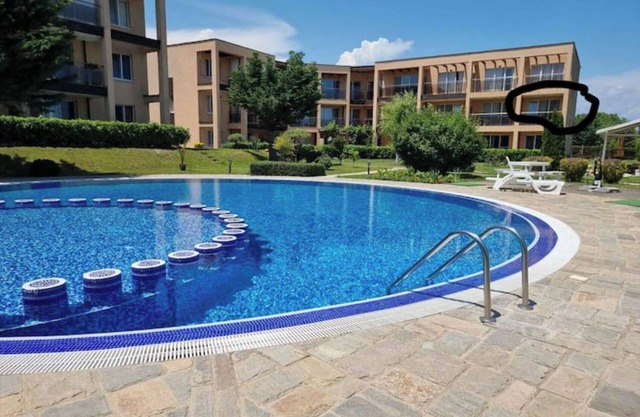 Joli appartement avec piscine