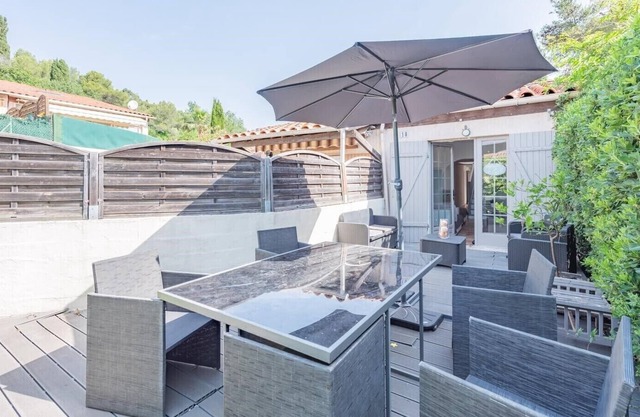 Jolie maison au calme dans résidence sécurisée avec piscine