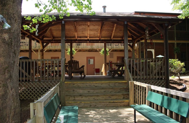 Jonathan Creek Inn and Villas
