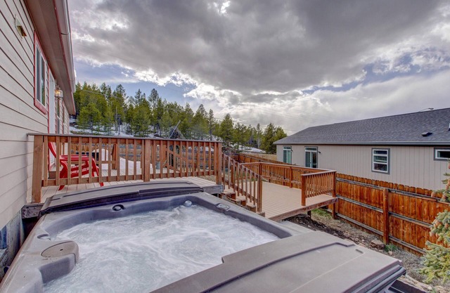 Josephine House - PET FRIENDLY-15 Min à Ski Cooper avec HOT TUB!