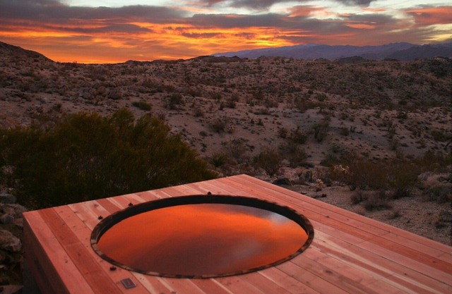 Joshua Tree Green House avec bain à remous extérieur