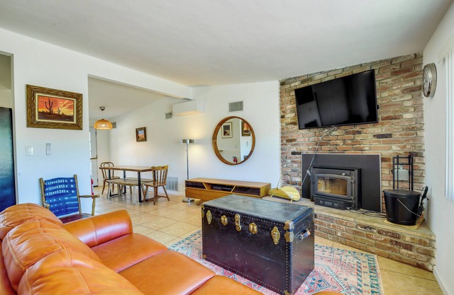 Joshua Tree Home w/ Patio - 5 Mi to National Park!