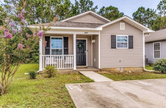 Joy of Perdido! Near multiple Beaches!