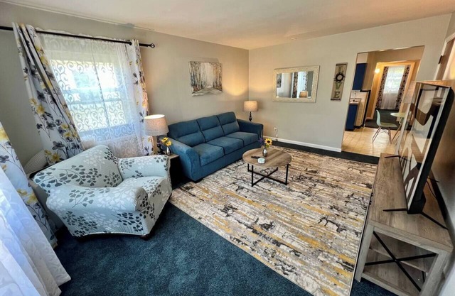 Joyful King 1 Bed Apartment 12 Minutes from UC Medical Center / Downtown