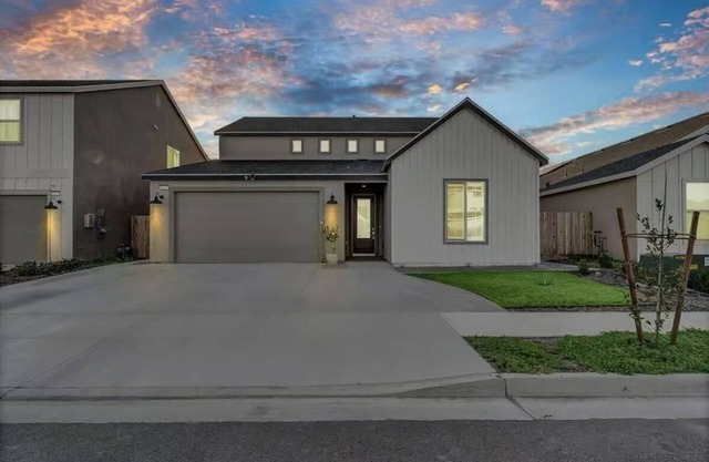 Joyhouse-EV + 2 Kitchens, 2 Washers,2 Dryers, 2 Living Rooms · 40min to Sequoia
