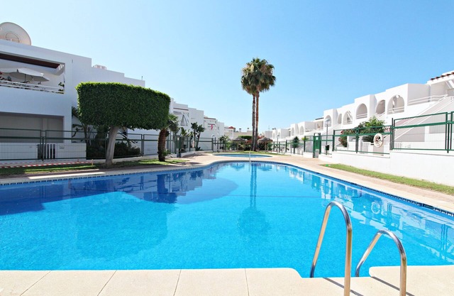 JP Bajo - Location de vacances avec jardin privé et parking