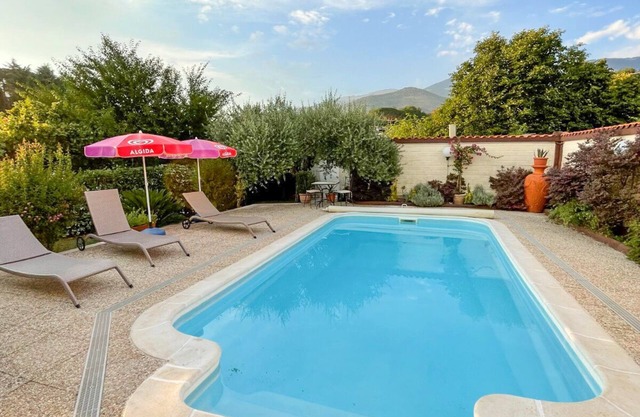 JUBILEE YEAR. South Rome. 3 bed Villa. Heated pool, air cond, mountain view.