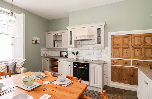 JUDGES LODGING, pet friendly in Hawkshead