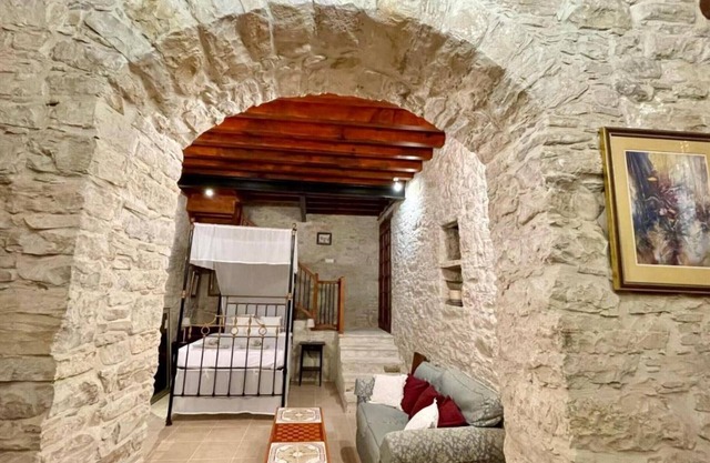 Juliet Suite Studio