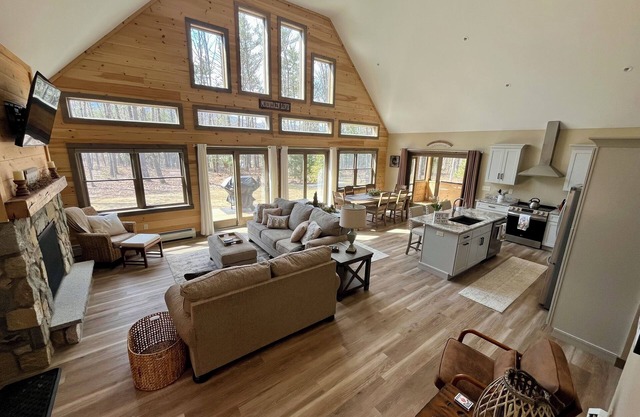 Waterfront paradise! July 4th week open to book!