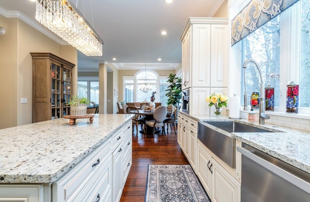 (July Weeks Available!) GRAND BEACH HOME WITH PRIVATE HEATED POOL!