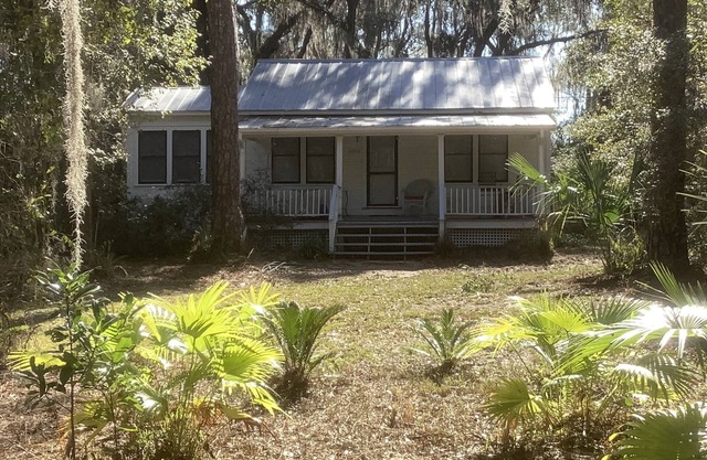Juniper Cottage — In the Heart of Old Florida