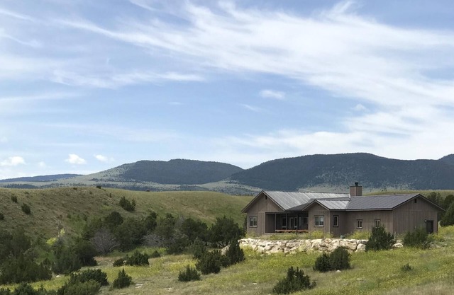Toute nouvelle maison au sud d'Ennis!