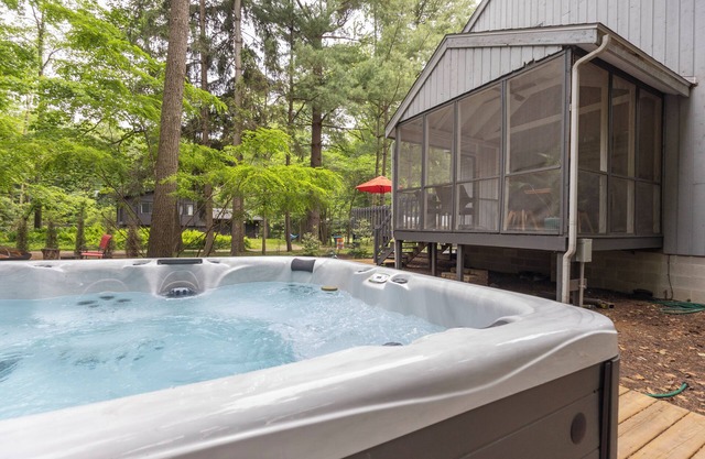 Juniper Presents: La Maison du Lac: Hot Tub + Fire Pit Near Dunes