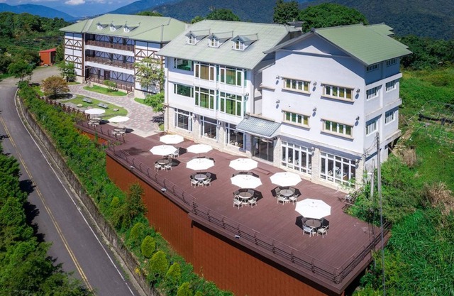 Junyue Resort