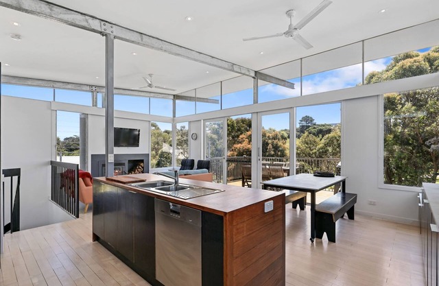 Jupiters Loft - enchanting holiday rental.
