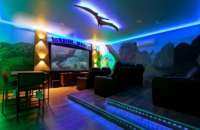 Jurassic Movie Room/ Loft Game Room/ Themed w/ resort amenities