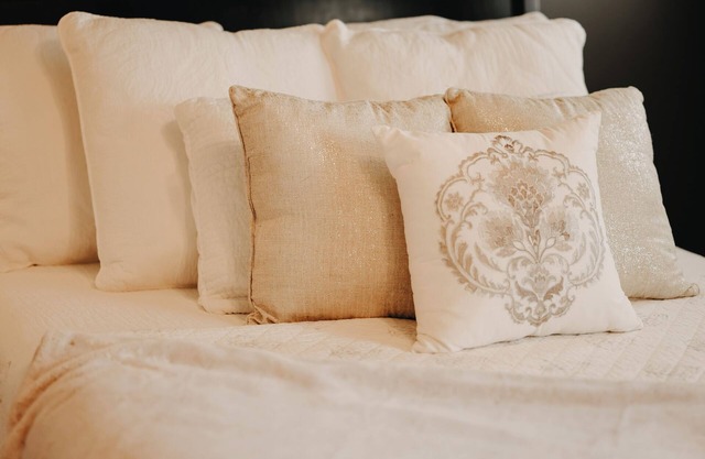 Just 10 minutes from town -We're more than just a place to stay!