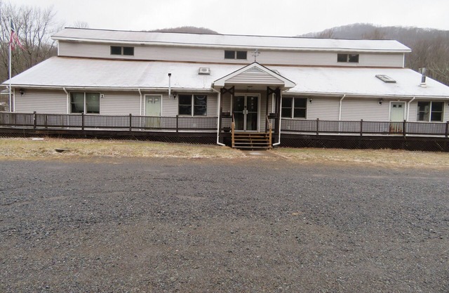Just 15 minutes from Ricketts Glen State Park, Restaurant and Bed & Breakfast