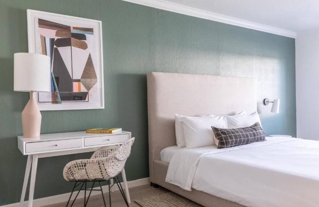 Just a brief walk to Kaiser Permanente Oakland Medical Center!