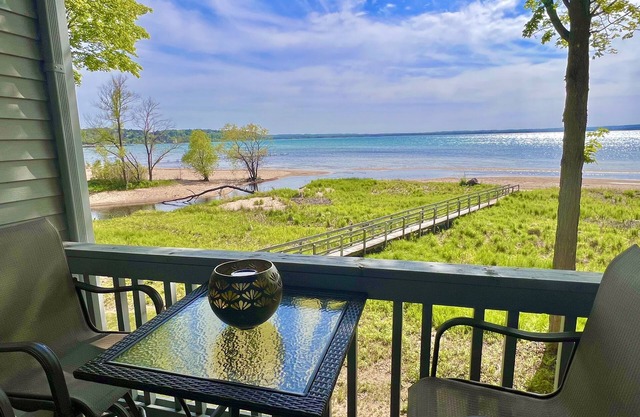 Imaginez votre café du matin ici! Vue imprenable GT Resort Studio Condo