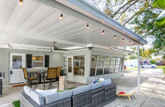 Just Minutes to the World's Best Beaches! Beautifully Furnished ~ Gas Grill ~ Family Coastal Escape