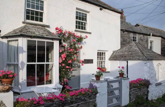 Just reduced for July & Aug-Geranium Cottage, Port Isaac sleeps 8 + dogs
