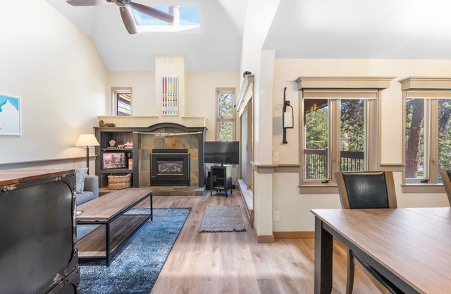 Just Steps from Resort Shuttle & Great Amenities like Shared Pool & Hot Tubs