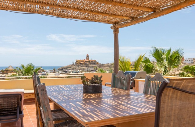Étapes de la plage de Cerritos; Vues panoramiques depuis votre balcon privé sur le toit!