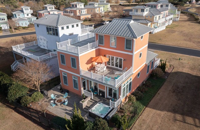Just two blocks away from private beach and access to a private community pool!