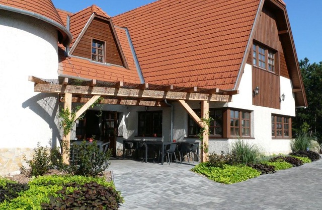 Kádárta Vendéglő Panzió