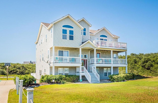 K2095 Clam I Am. Semi-Oceanfront, Elevator, Private Pool, Rec Room, Theater