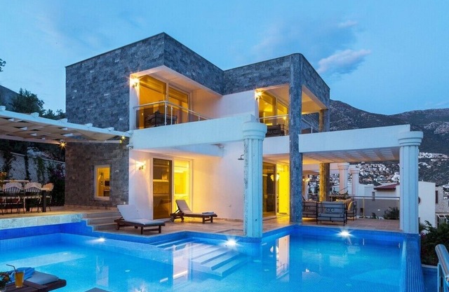 Kalkan Kalamar Deniz Manzaralı 4+1 Lüks Villa