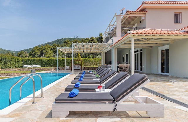 Kardous Aelia atmosphère de luxe discret pour des vacances inoubliables à Skopelos