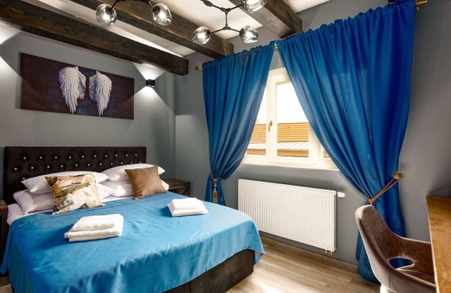 Karlovy Charme Inn: Premium 2BR Apt No.637