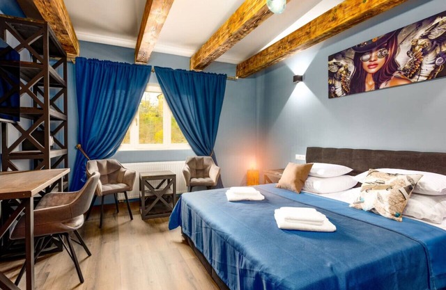 Karlovy Charme Inn: Deluxe 1BR Apt No.638 with View