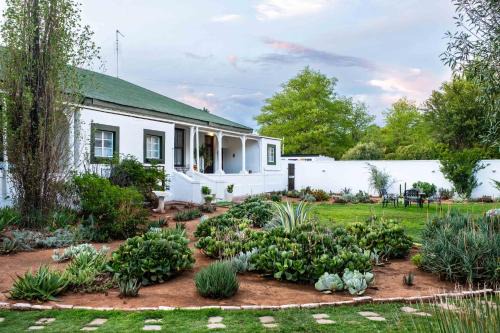 Karoo Ouberg Guest Lodge