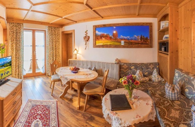 "Karwendel" apartment / 1 bedroom / shower toilet - Ulrich, holiday home St.