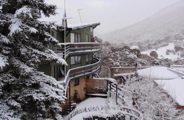 Kasees Apartments & Mountain Lodge